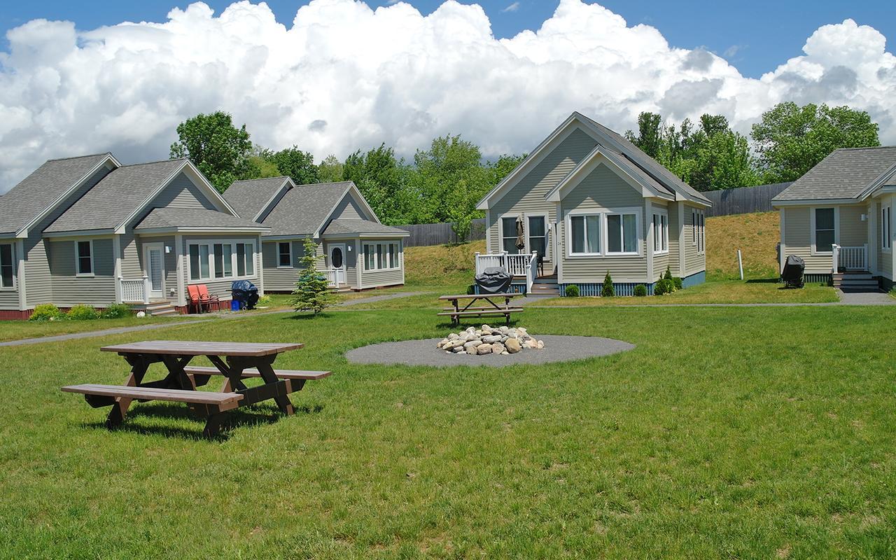 Sandbanks Summer Village Cottages Cherry Valley Eksteriør billede