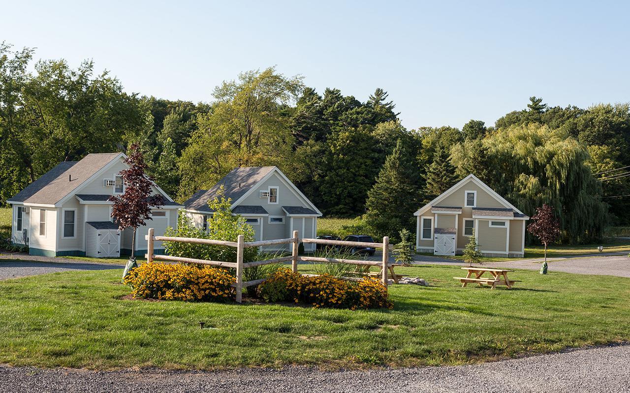 Sandbanks Summer Village Cottages Cherry Valley Eksteriør billede